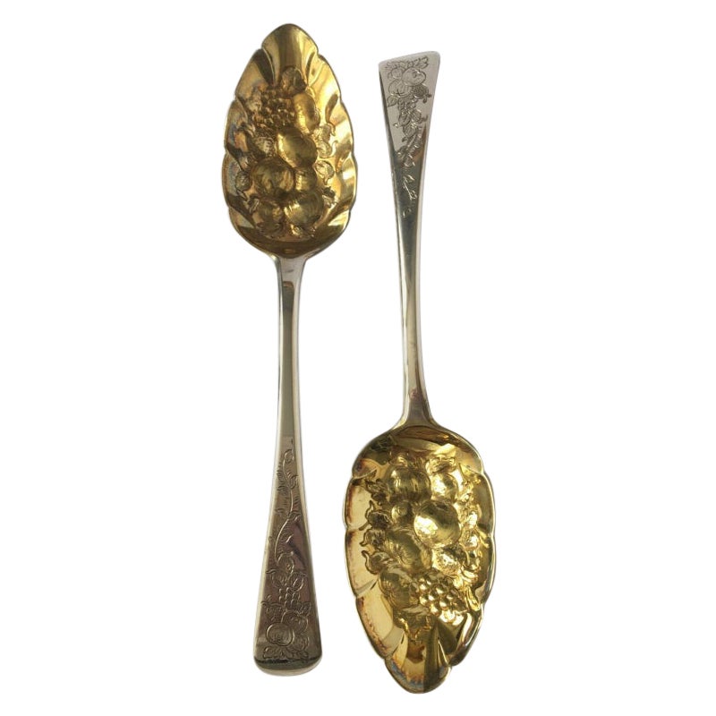 Pair of Georgian Sterling Silver and Gilt Fruit Serving Spoons, 1815 For Sale