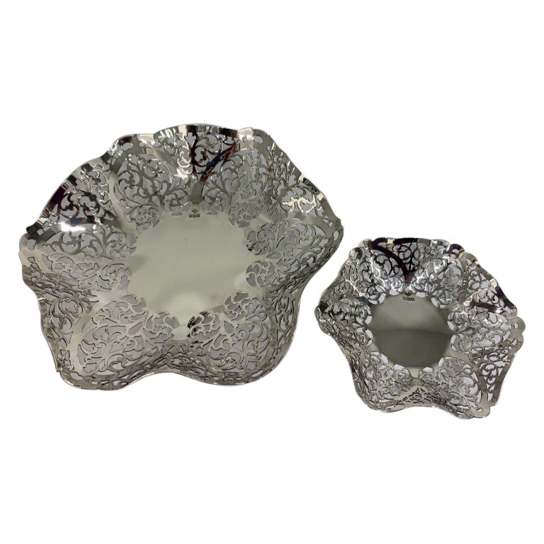 Pair of Sterling Silver Pierced Fruit/Bonbon Dishes by Douglas Heeley, 1969 For Sale