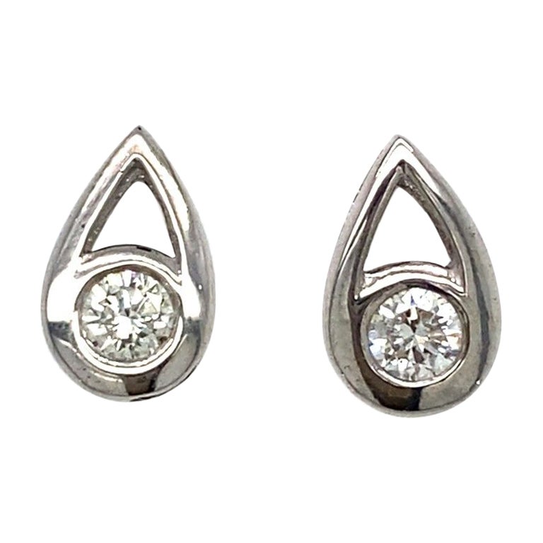 Pear Shape Solitaire Natural Diamond Earrings in 18ct White Gold For Sale