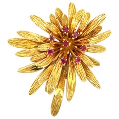 Van Cleef & Arpels Ruby Gemstone Floral Motif Brooch 18k Yellow Gold