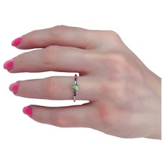Green sapphire stackable ring. 