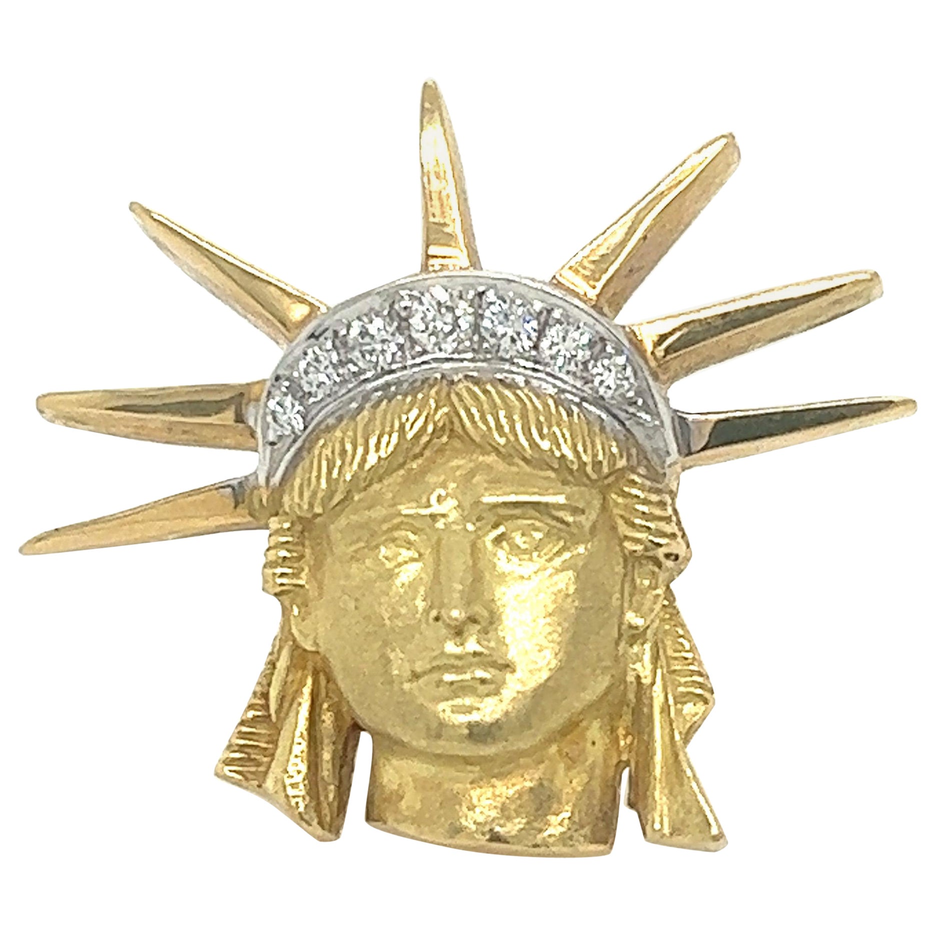 Gold and Diamond Statue of Liberty Lapel Pin/Tie Tack For Sale