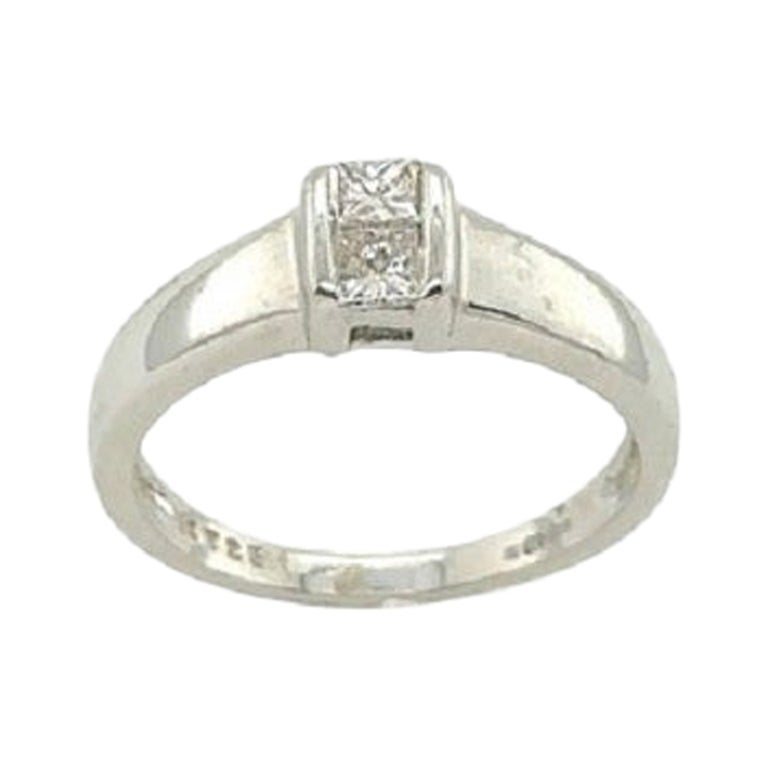 0.25ct Princess Cut Diamond Ring in 9ct White Gold For Sale
