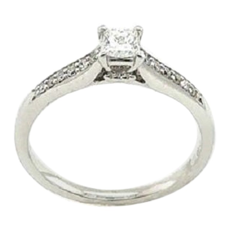 0.21ct Fine Quality Princess Cut Diamond Solitaire Ring Set in White Gold For Sale