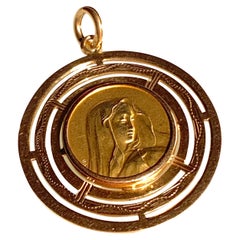 18ct 750 Gold Vintage Religious pendant