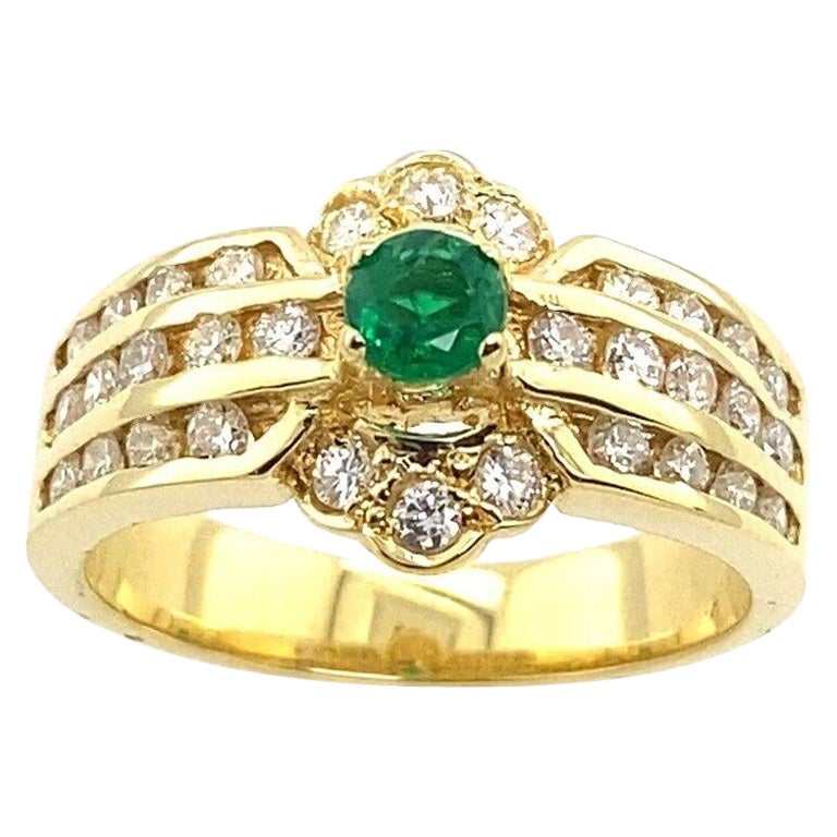 Bague émeraude sertie de diamants ronds naturels de 0,40 carat en or jaune 18 carats en vente