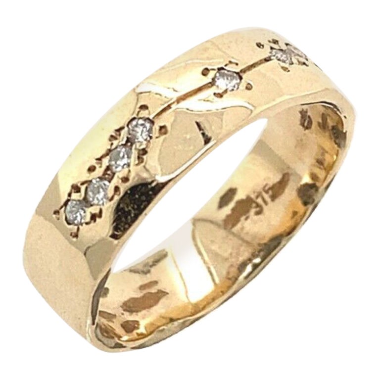 Wedding Band Set with 8 Round Diamonds 0.08ct in 9ct Yellow Gold For Sale