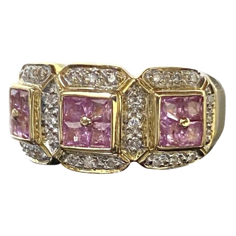 Bellarri 18K Yellow Gold Princess Cut Pink Sapphire Diamond Engagement Band For Sale