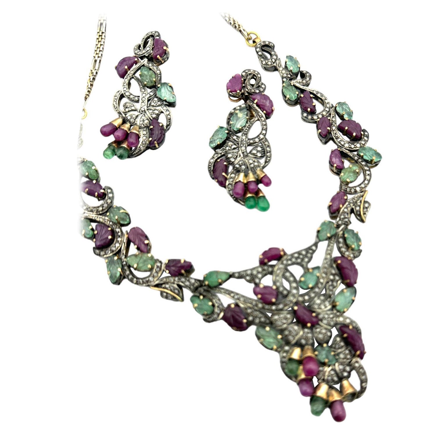 Eastern Inspired Ruby & Emerald Beryl Leaf Motif Necklace Earrings Set For Sale
