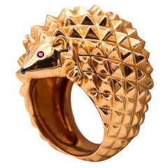 Boucheron Paris Rare Textured Porcupine Ring In 18Kt Yellow Gold With Two Rubies