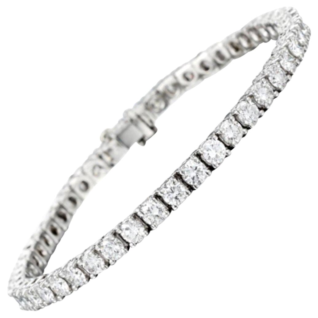 Natural Diamonds 8.60 Carat 18 Carat White Gold Tennis Bracelet F/G VS For Sale