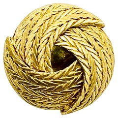 Designer Buccellati 18K yellow Gold 32mm Round woven basket weave brooch