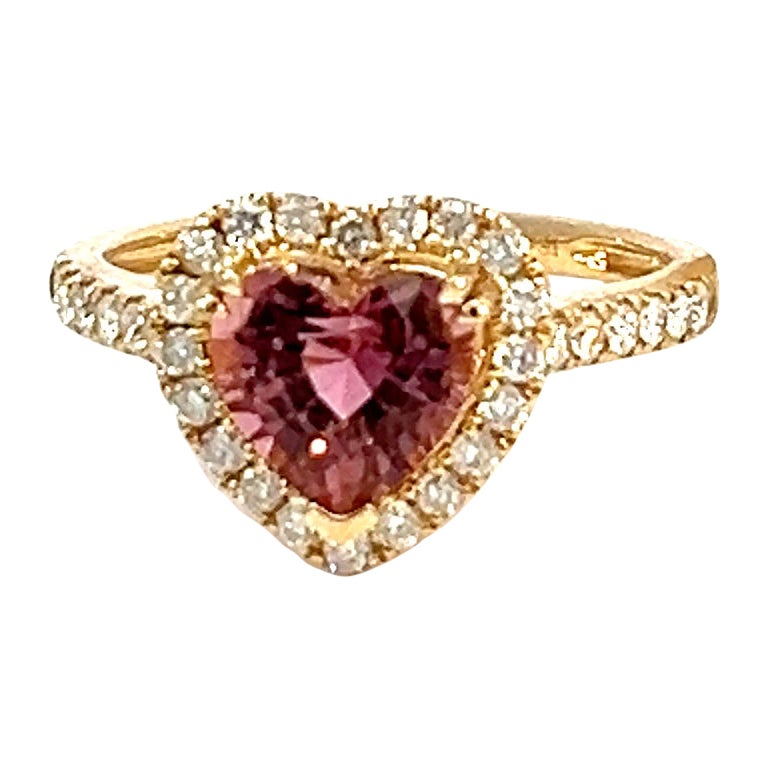 Classic 14k 1.78 ct burgundy pink tourmaline heart 2.40 Ct Diamond cocktail Ring For Sale
