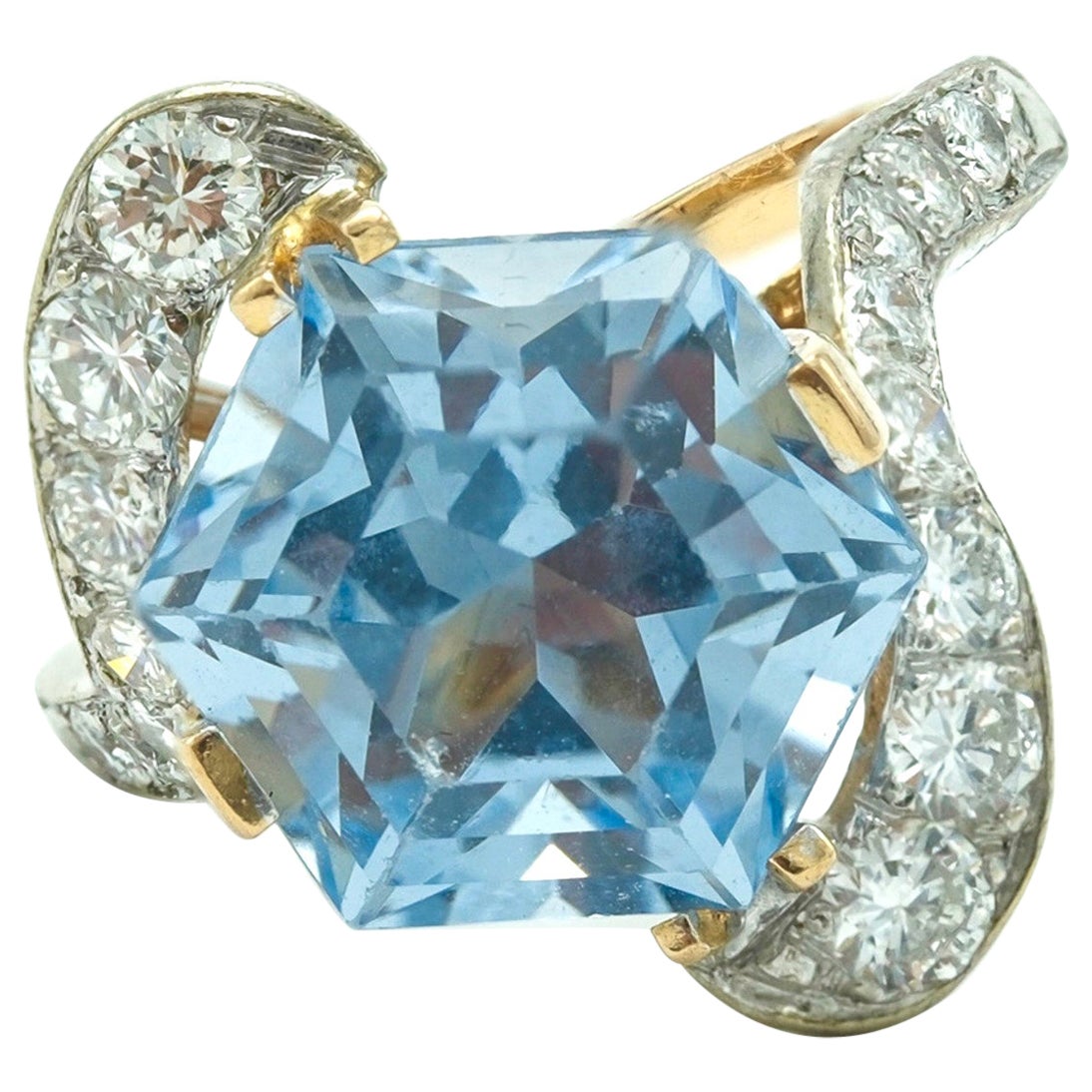 14 Karat Yellow Gold Topaz and Diamond Ring with 6.5 Carat Hexagon Stone For Sale