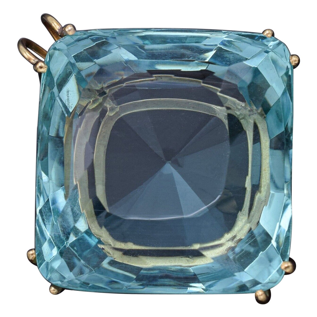 GIA Report Certified 189.21Ct Transparent Blue Aquamarine Yellow Gold Pendant For Sale