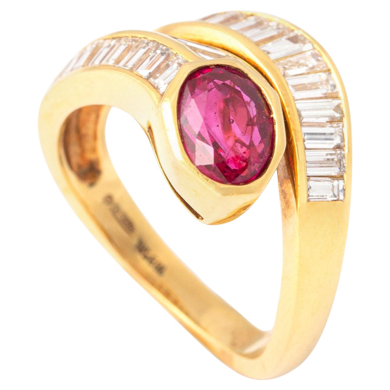 18 Karat Gelbgold Ring mit Rubin und Diamant