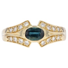 Modern Sapphire Diamonds 18 Karat Yellow Gold Ring