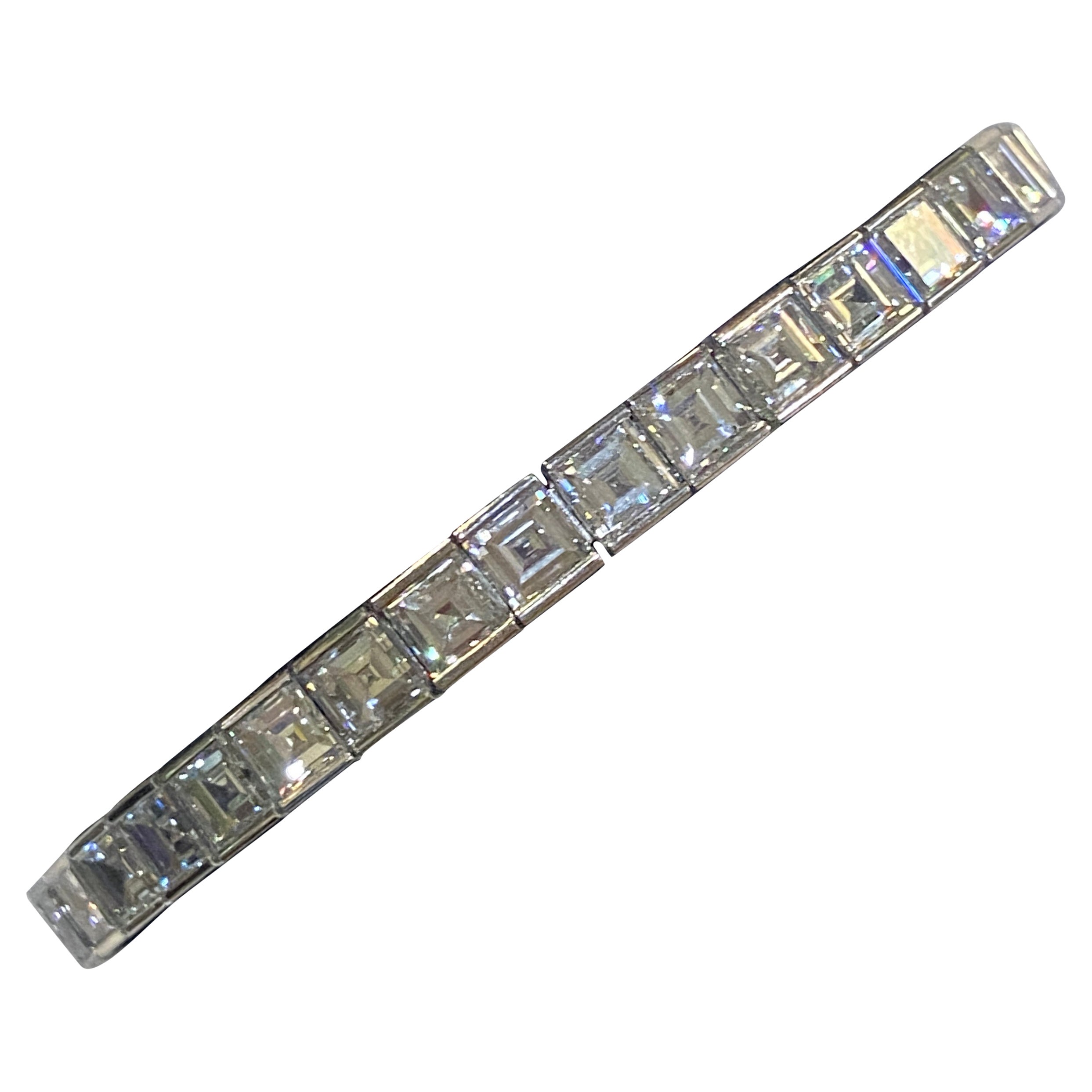 Cartier diamond and platinum tennis bracelet circa 1940s