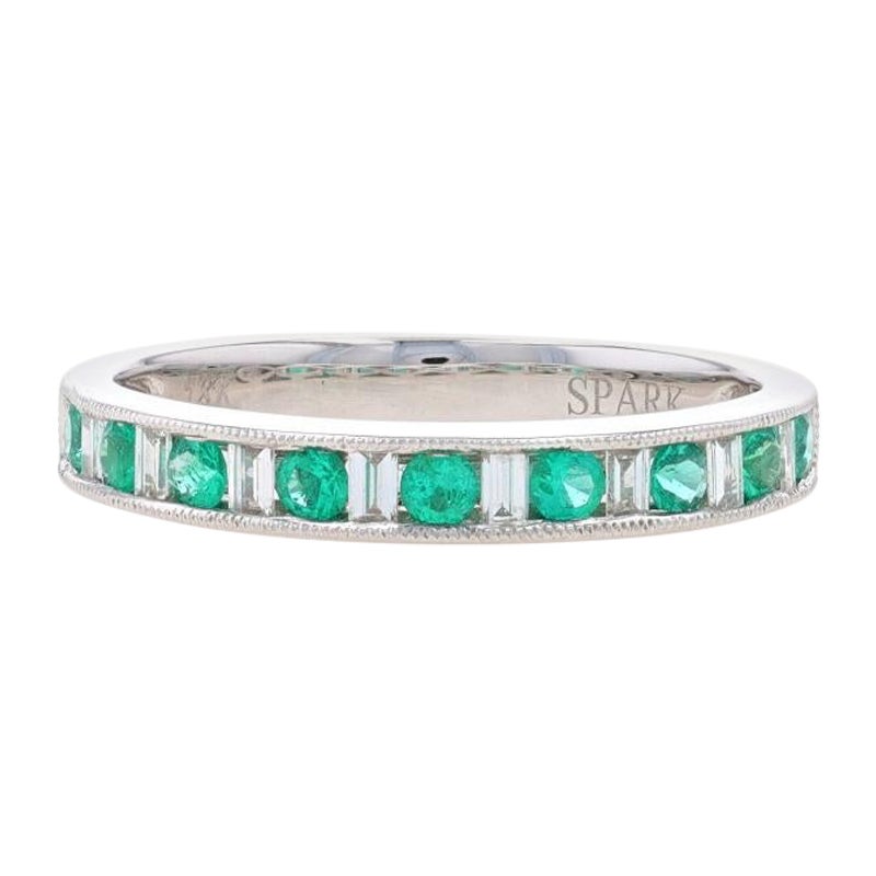 White Gold Emerald & Diamond Wedding Band -18k Rnd .64ctw Milgrain Ring Sz 6 1/2 For Sale