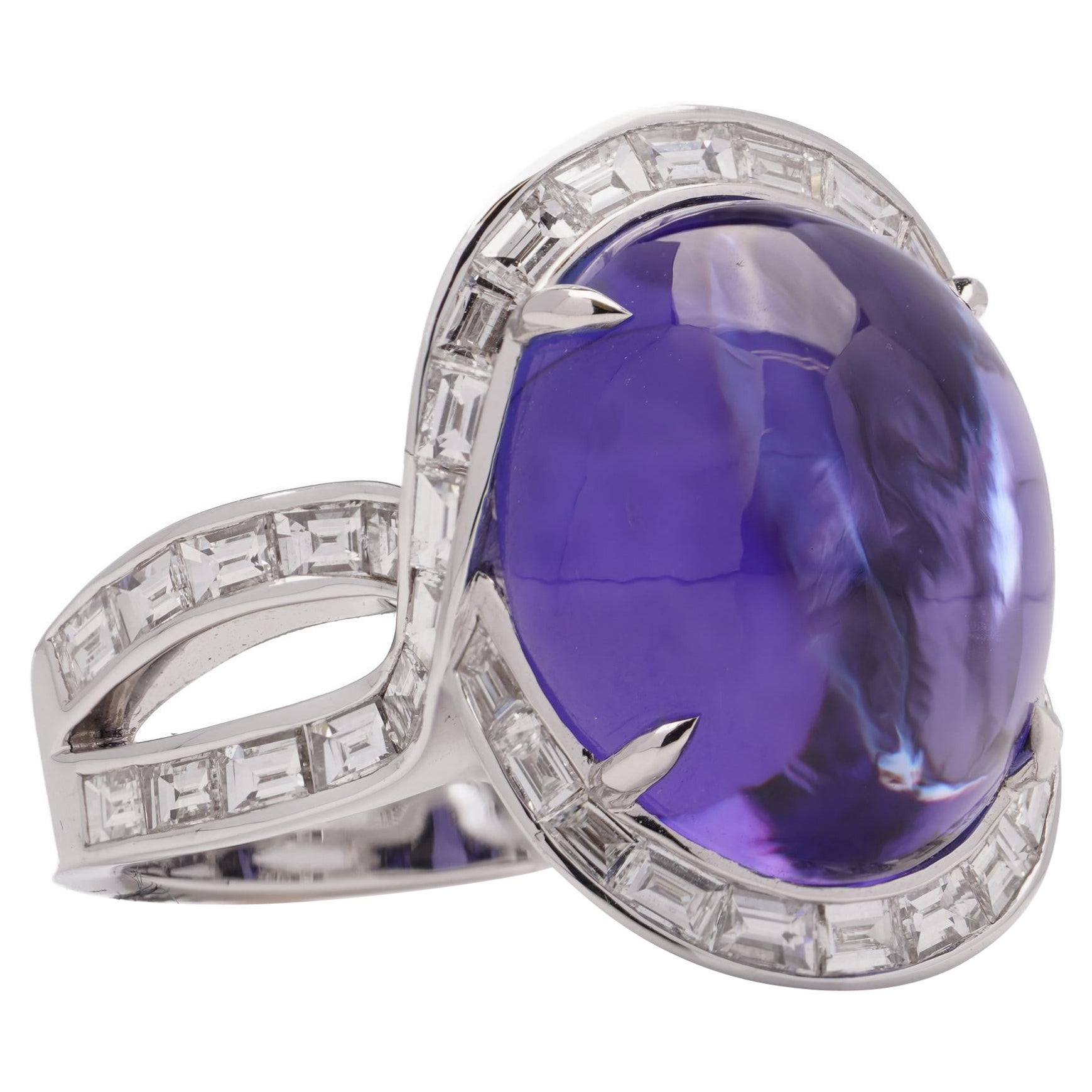 18kt white gold 16 cts  tanzanite cabochon ring with diamonds  For Sale
