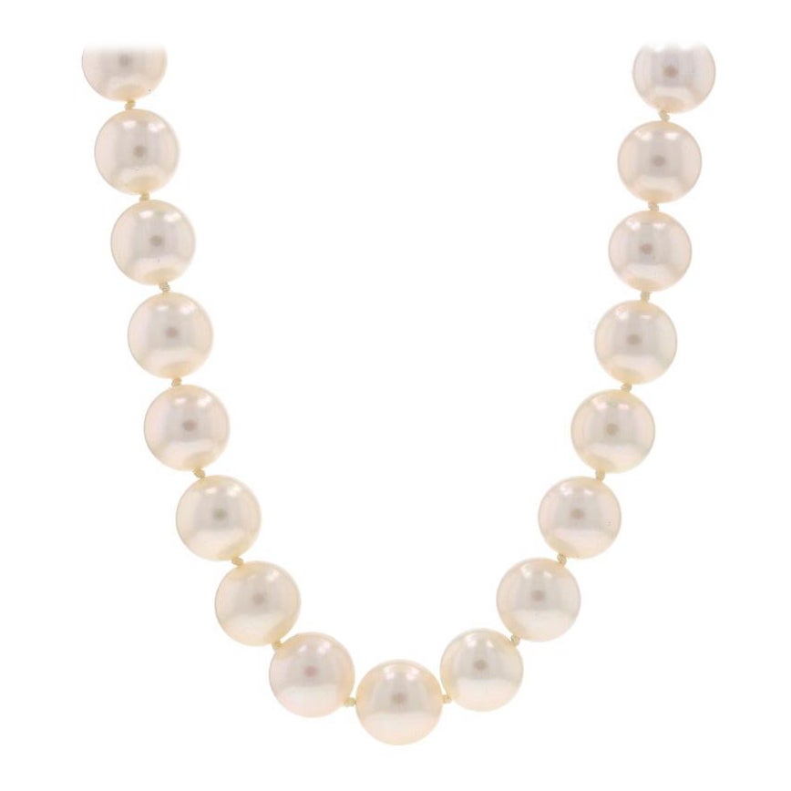 Cultured Pearl Knotted Strand Necklace 31 1/2" For Sale