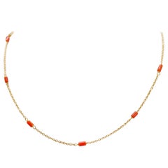 Retro Coral, 18 Karat Yellow Gold Necklace.