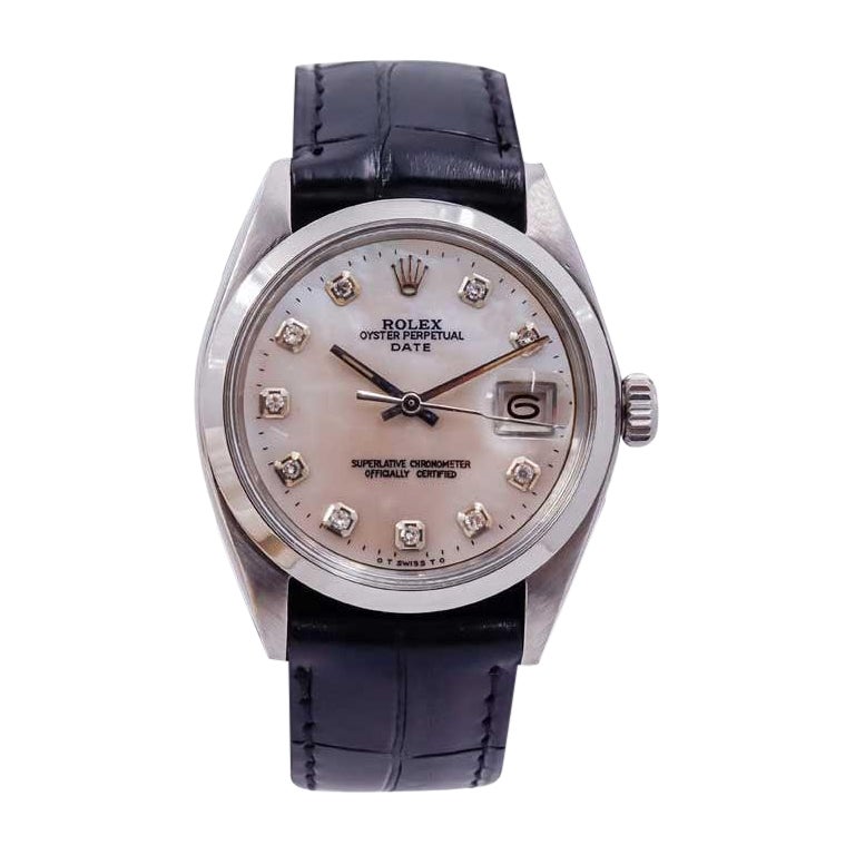 Rolex Oyster Perpetual Date avec cadran personnalisé en nacre et diamants, années 1970 en vente