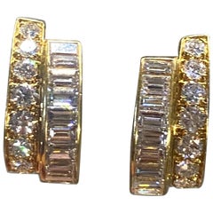 Van Cleef & Arpels, boucles d'oreilles demi-cercles en or 18 carats et diamants