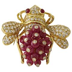 Vintage 1.10 Carat Diamonds Rubies Gold Bee Pin