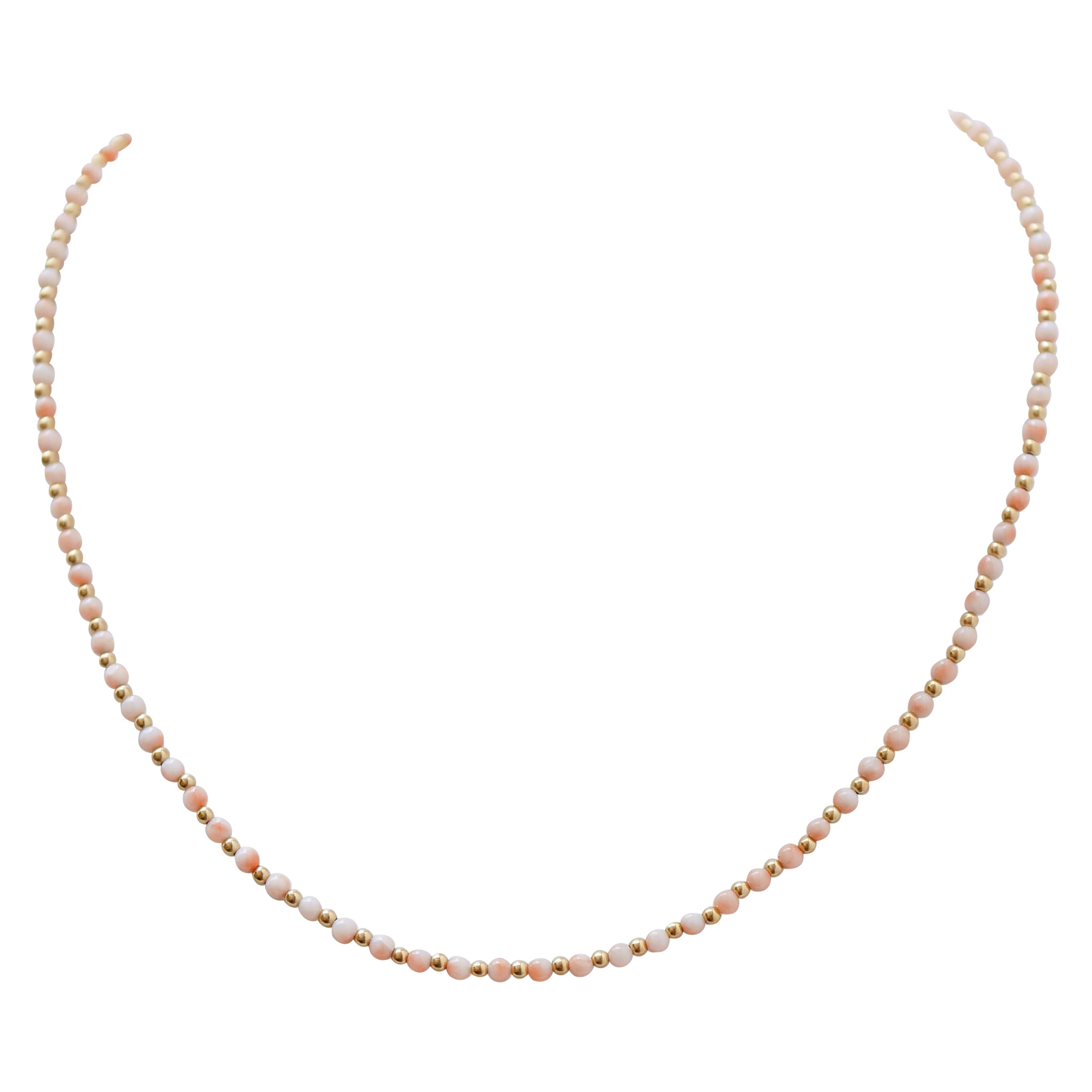 Coral, 18 Karat Yellow Gold Necklace. For Sale
