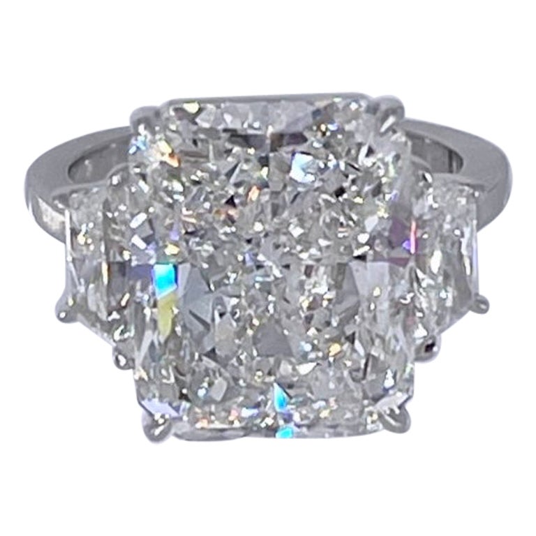 J. Birnbach, bague de fiançailles avec diamant radiant de 10,03 carats et pierres latérales trapézoïdales