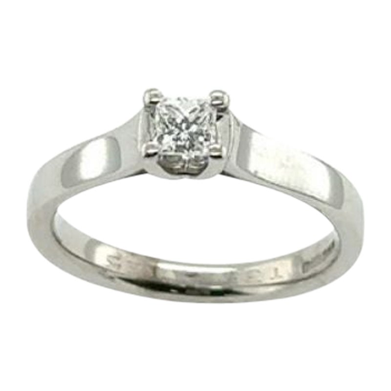 0.25ct G/VS Solitaire Princess Cut Diamond Ring in 18ct White Gold For Sale