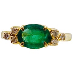 Natural Emerald Vintage Ring in 18kt Gold