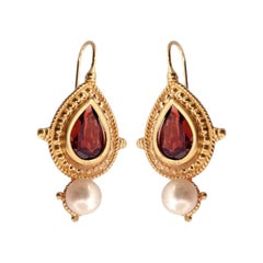 Ohrringe aus Granat und Perlen - 14K Gelbgold
