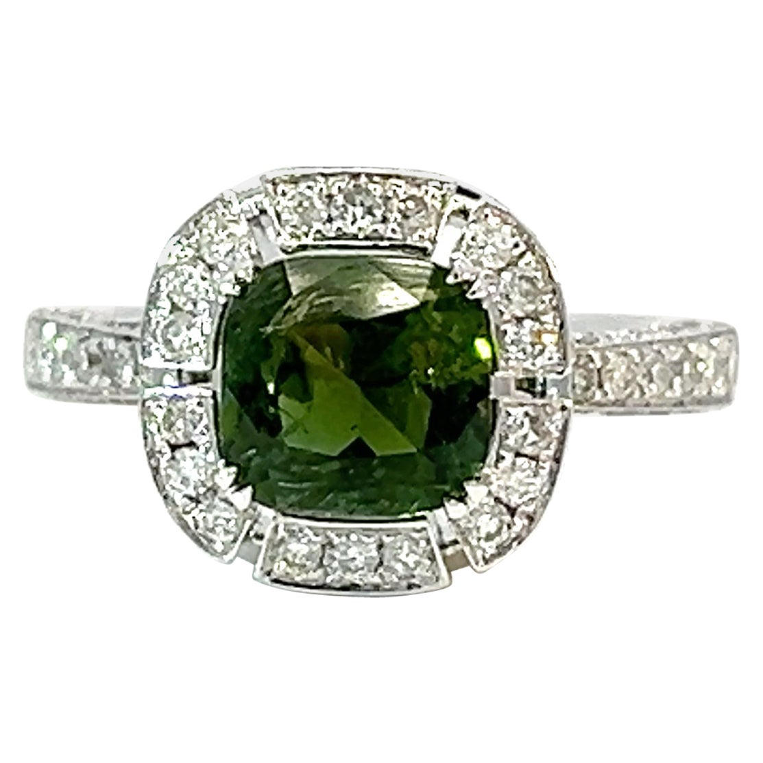 Stylish 14k 1.37 ct Green cushion tourmaline 0.97 Ct Diamond Pave Lockchain Ring For Sale