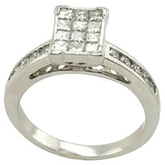 Bague classique en or blanc 18 carats avec 0,85 ct de diamants de taille Princesse