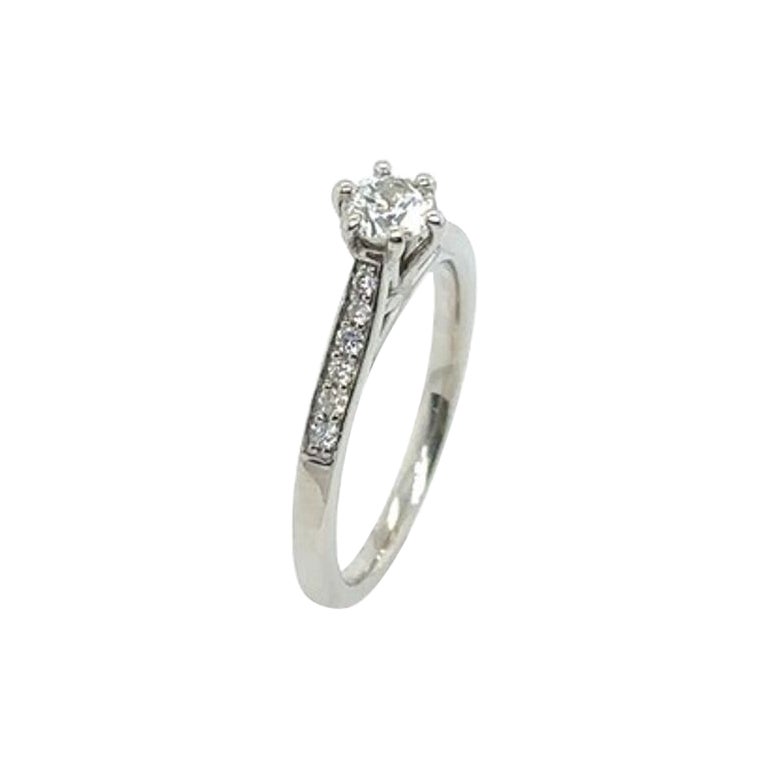 0.33ct Solitaire Diamond Ring in Platinum For Sale