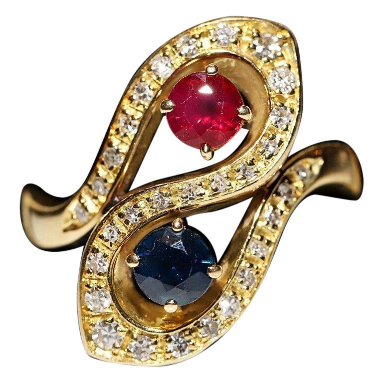 Vintage Circa 1980s 18k Gold Natural Diamond And Sapphire Ruby Ring For Sale