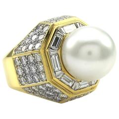 South Sea Pearl and Gold Ring with Mixed Cut Diamonds