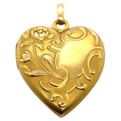 Victorian 15 Karat Yellow Gold Heart Shaped Locket Pendant 