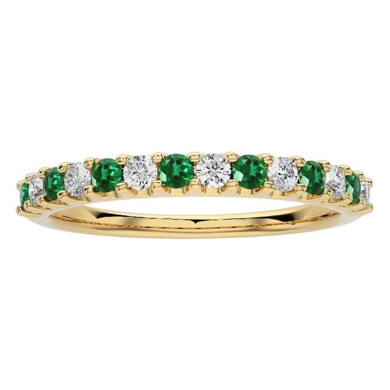 0.2Ct Diamond & 0.2Ct Emerald in 18K Yellow Gold Wedding Band 1981 Classic Ring For Sale