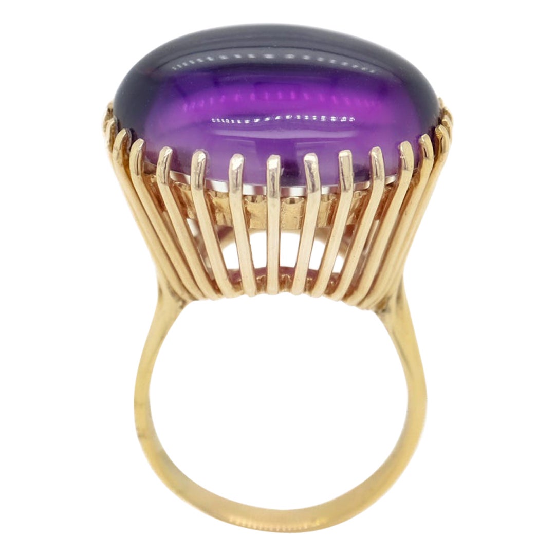 High-Set Signed Mid-Century 14k Gold & Amethyst Cabochon Cocktail Ring by Lesko For Sale