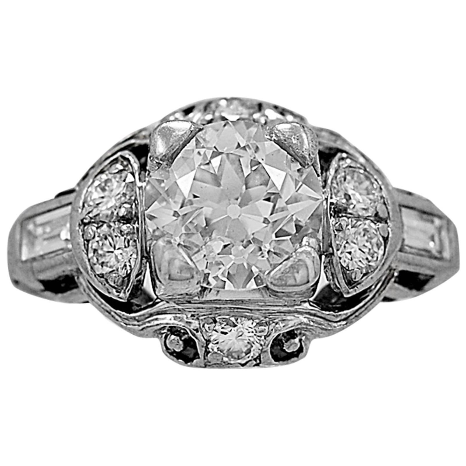 Art Deco 1.08 Carat Diamond Platinum Engagement Ring  For Sale