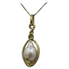 Collana vittoriana con ciondolo a forma di serpente, perla barocca, globo d'uovo, oro antico 14 carati