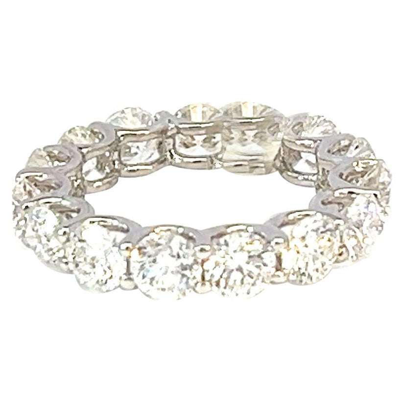 Classic 18k Gold 3.38 Carat Elegant Eternity Band Diamond Ring

Introducing the exquisite elegance of the Classic 18k Gold 3.38 Carat Elegant Eternity Band Diamond Ring. This stunning piece features a continuous band of dazzling diamonds set in