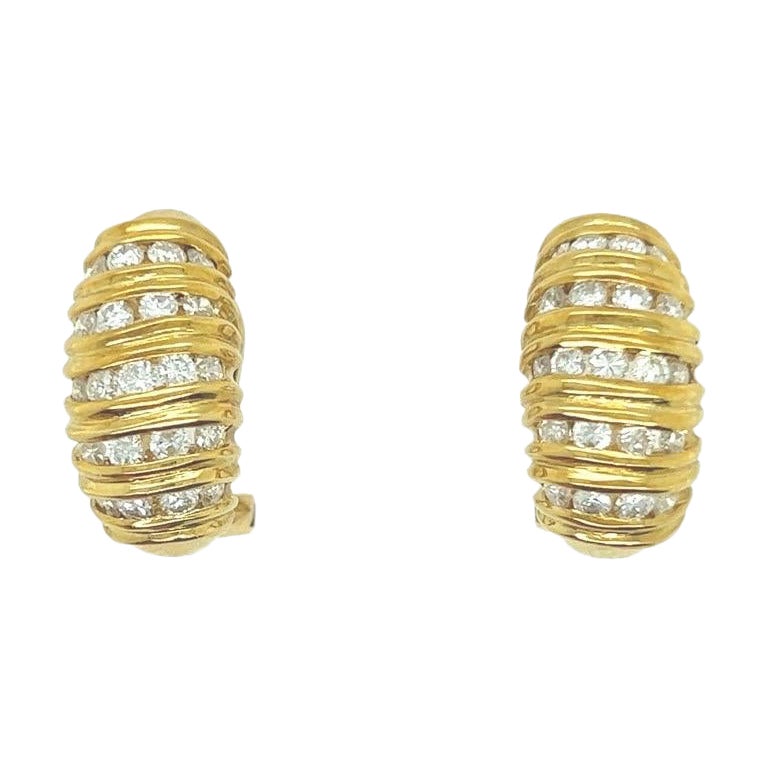 Retro Gold 1.25 Carat Natural Round Brilliant Diamond Clip Earrings Circa 1960 For Sale