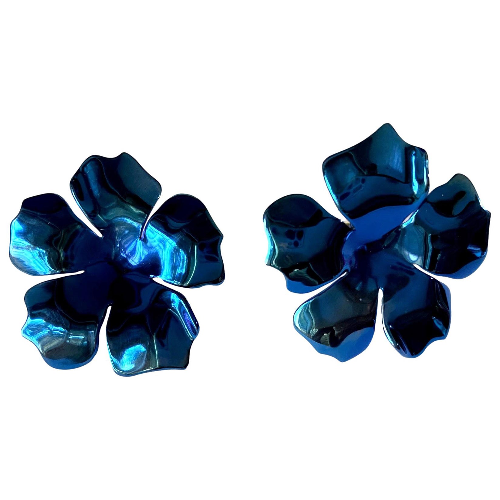 Happy Sakura-Ohrringe aus blauem Titan und Silber 18 Karat Weißgold