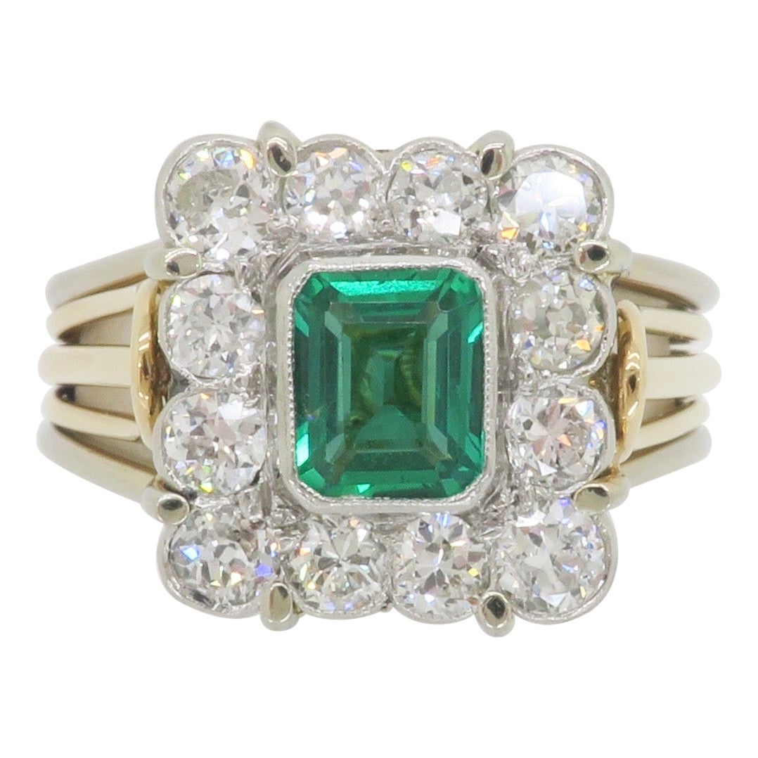 Vintage-Ring mit Smaragd und Diamant aus Platin und 18 Karat Gold, gefertigt  im Angebot