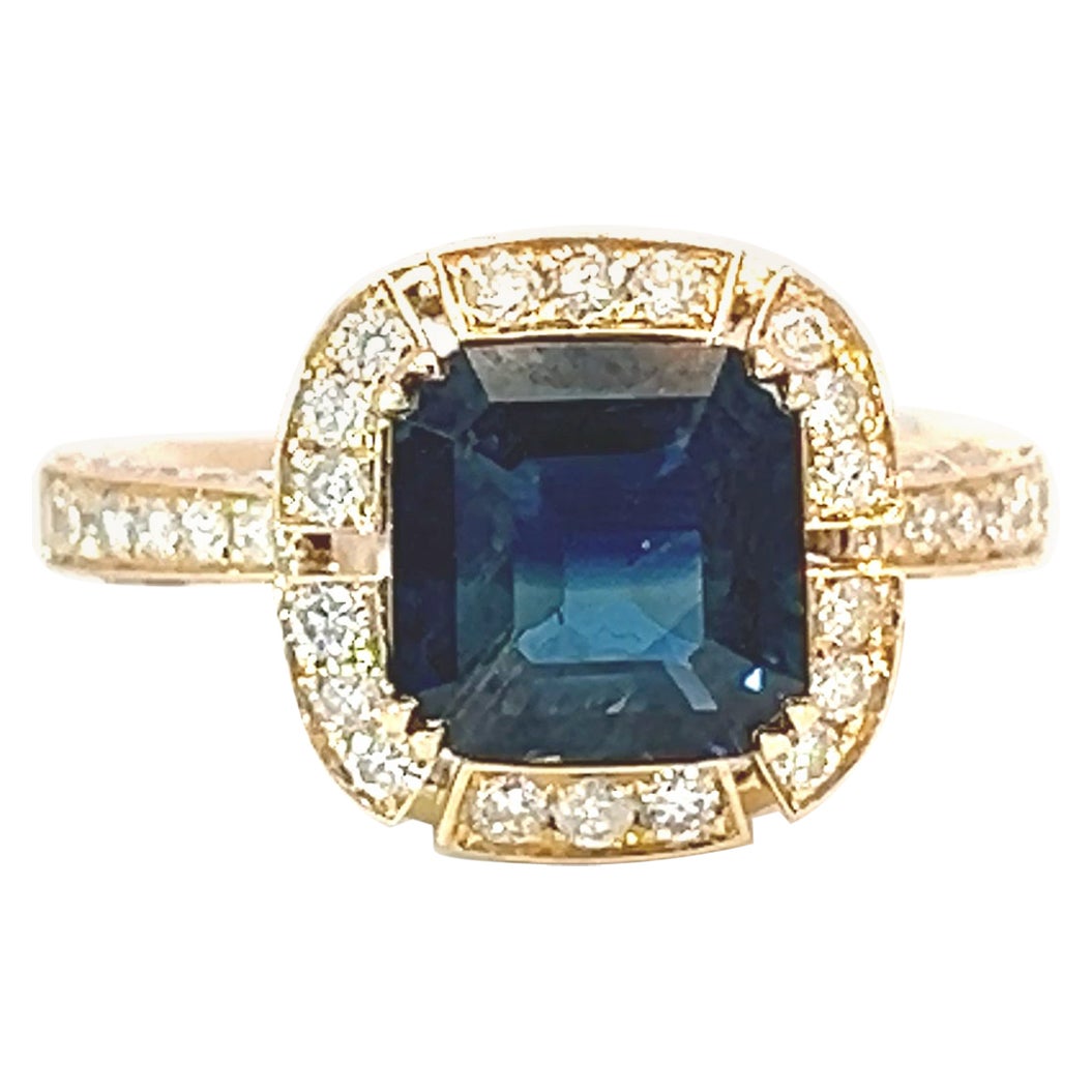 Extremely Rare Certified 14k 2.5 Crt Royal Blue Sapphire Diamond Statement Ring For Sale