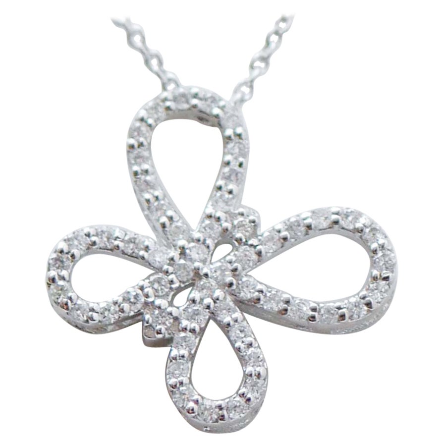 Diamonds, 18 Karat White Gold Pendant Necklace.